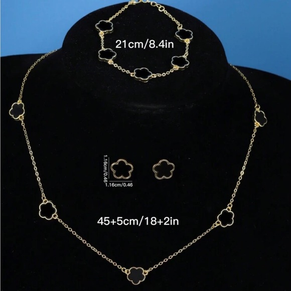 Black Clover Necklace, Bracelet Earring Set - Picture 2 of 3